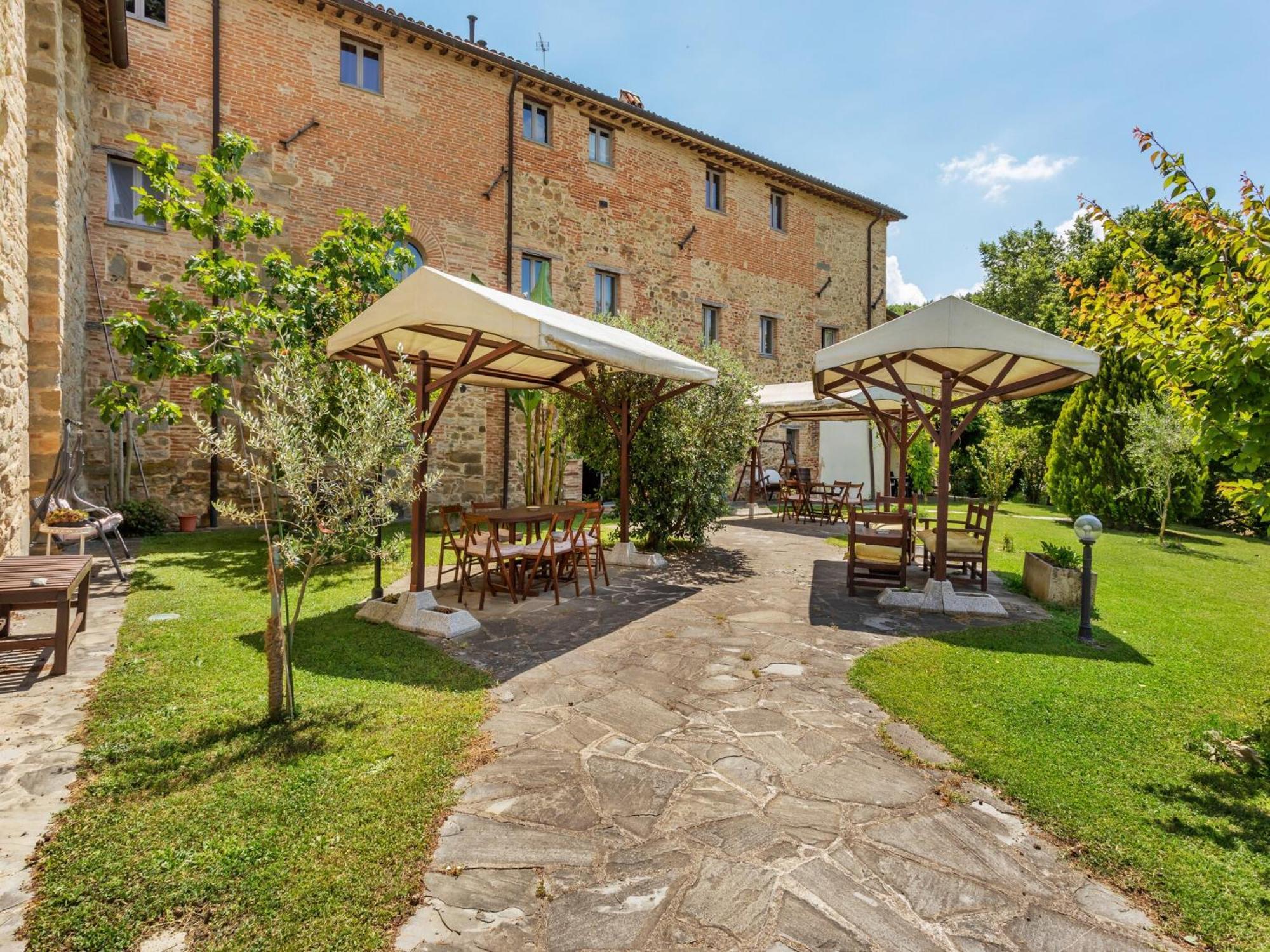 Rustic Holiday Home In Citt Di Castello With Swimming Pool 치타디카스텔로 외부 사진
