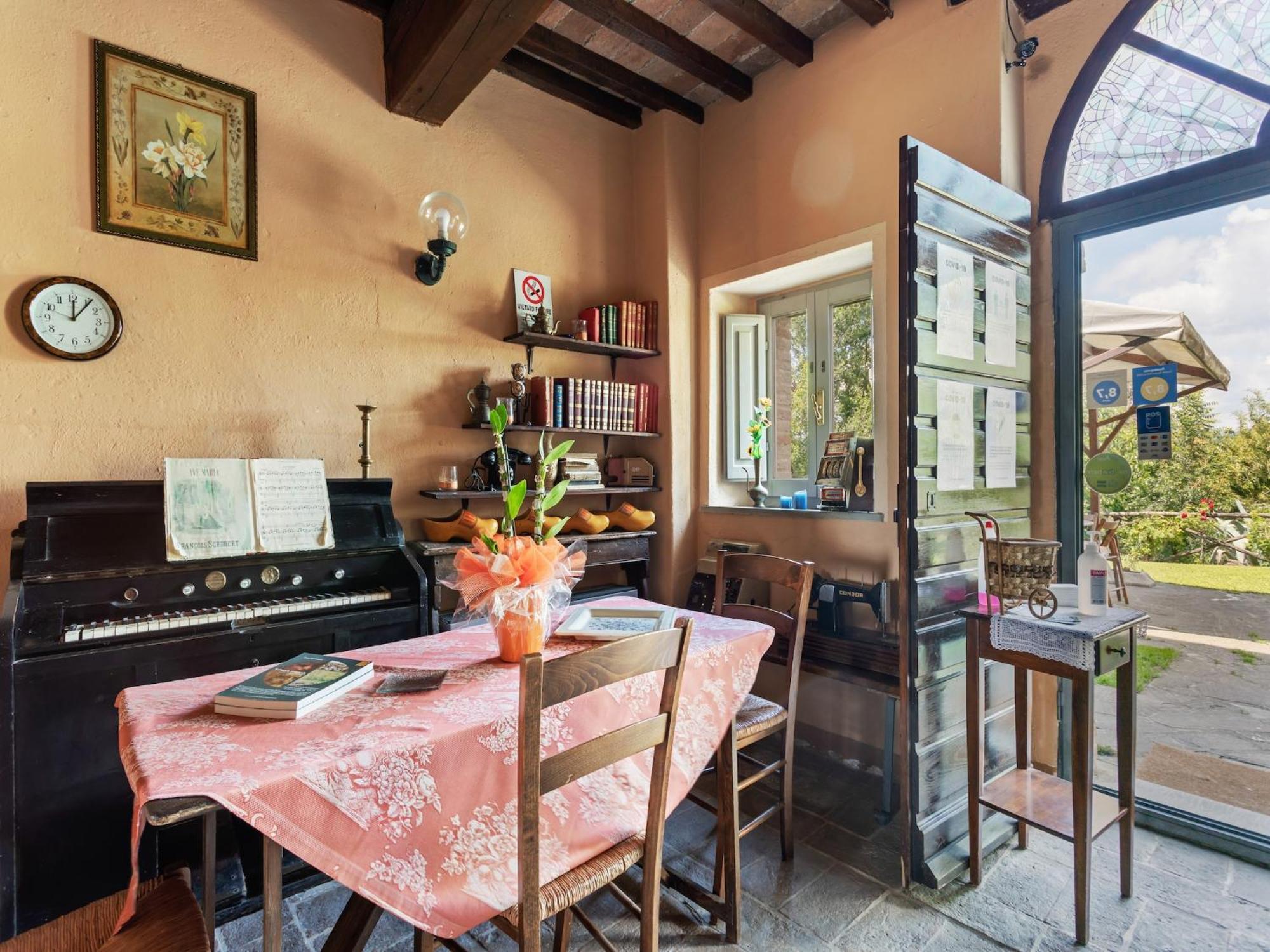 Rustic Holiday Home In Citt Di Castello With Swimming Pool 치타디카스텔로 외부 사진