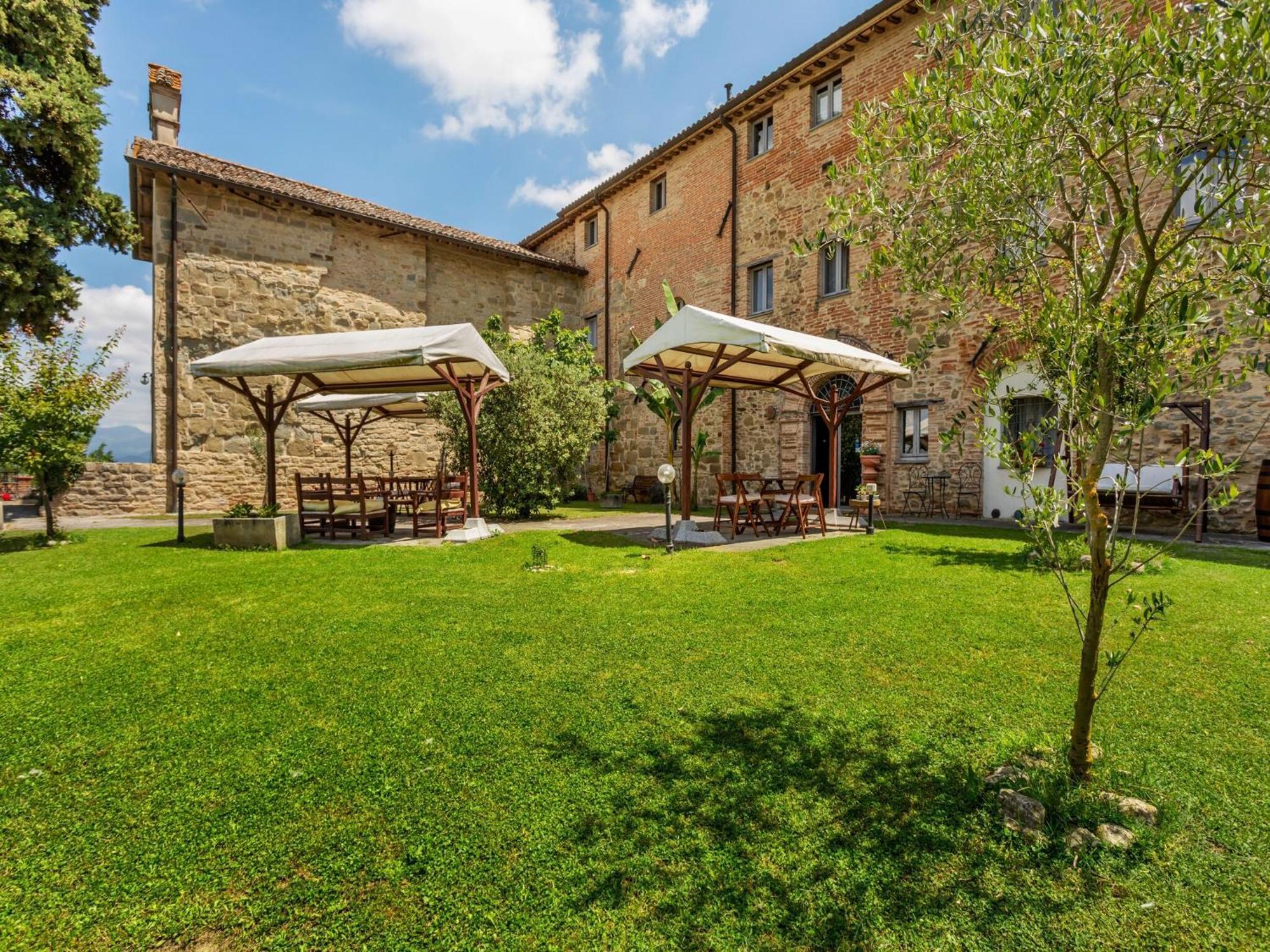 Rustic Holiday Home In Citt Di Castello With Swimming Pool 치타디카스텔로 외부 사진